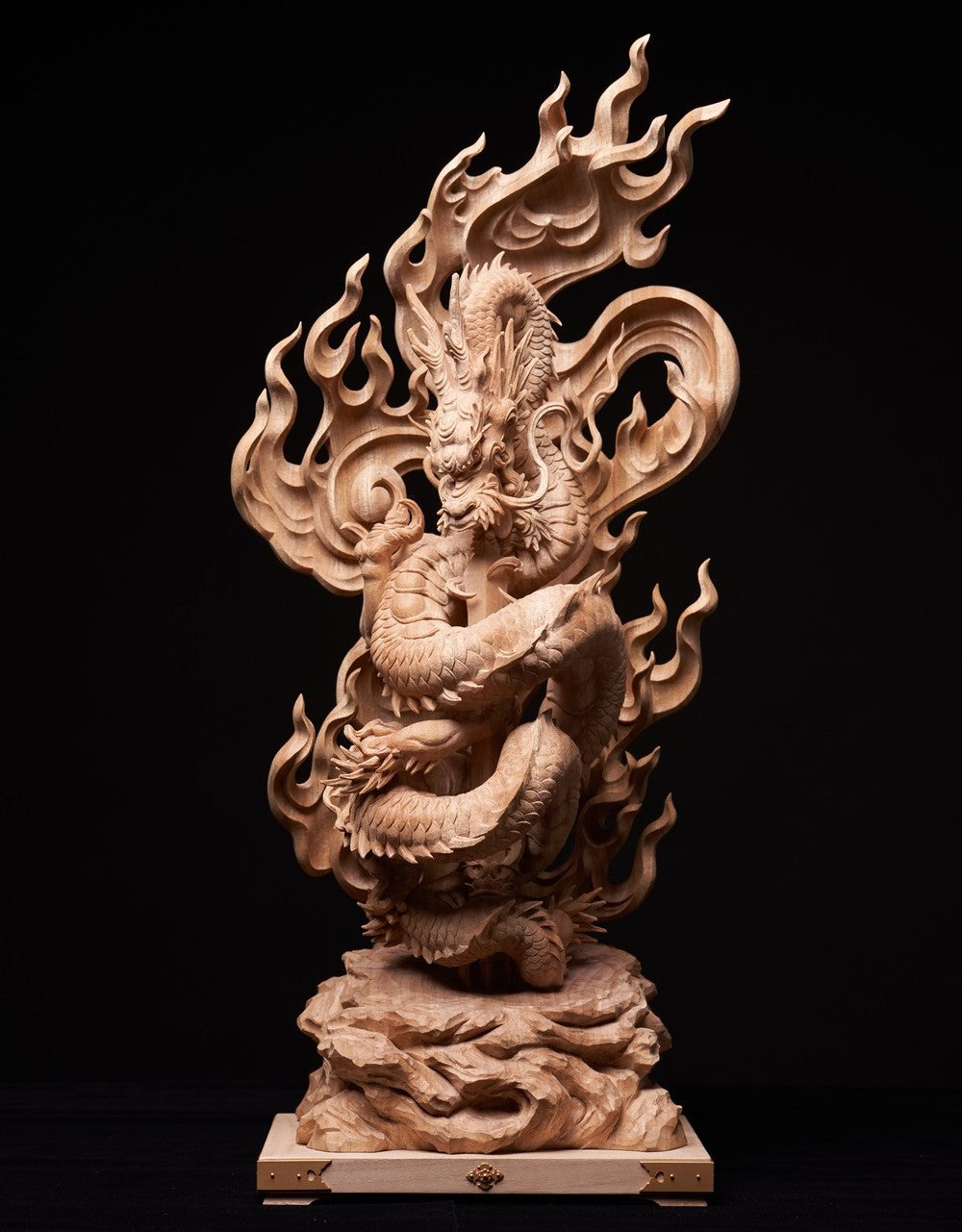 木彫刻師 菊池 藍戒